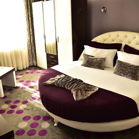 Hande Hotel Mustafakemalpasa ภายนอก รูปภาพ