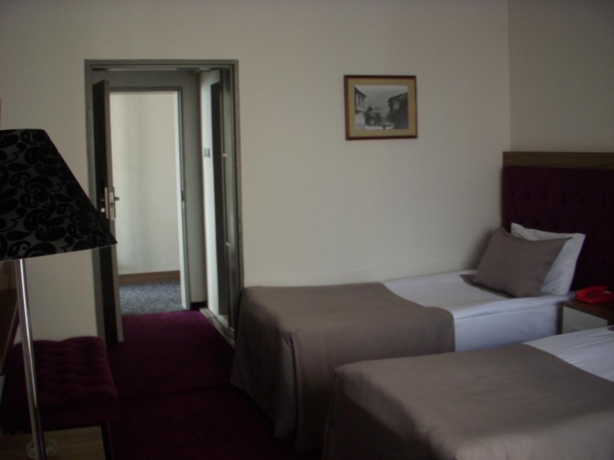 Hande Hotel Mustafakemalpasa ภายนอก รูปภาพ
