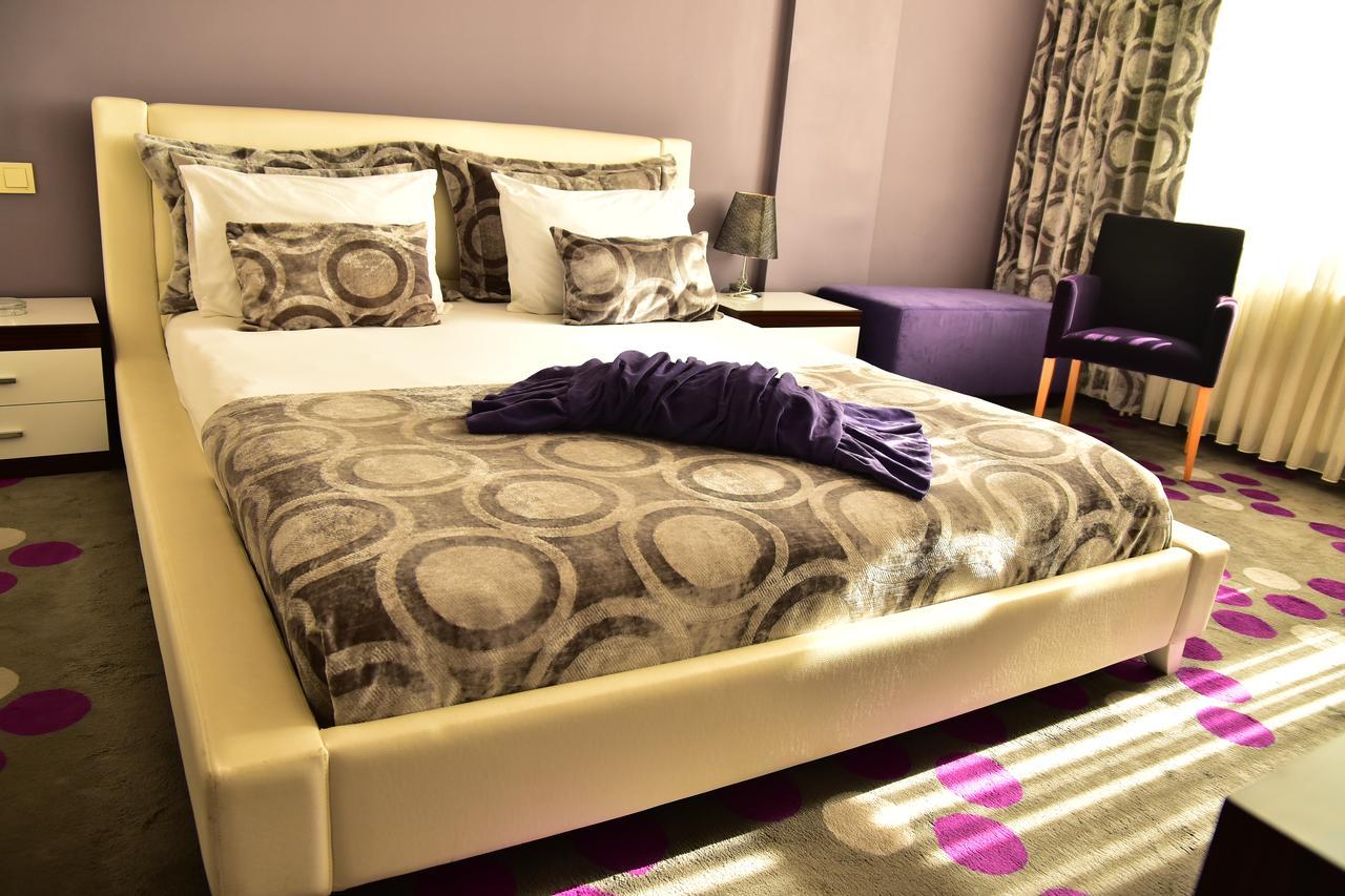 Hande Hotel Mustafakemalpasa ภายนอก รูปภาพ