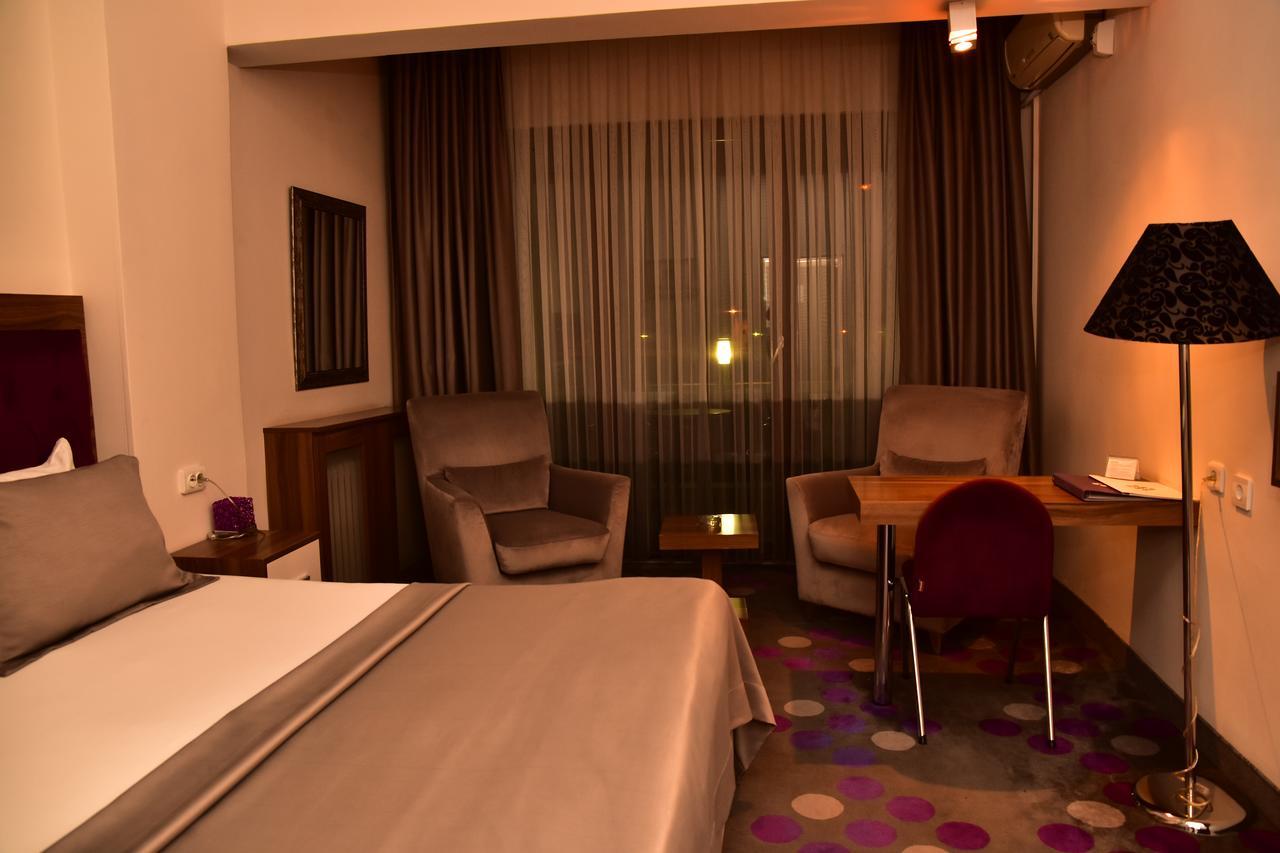 Hande Hotel Mustafakemalpasa ภายนอก รูปภาพ