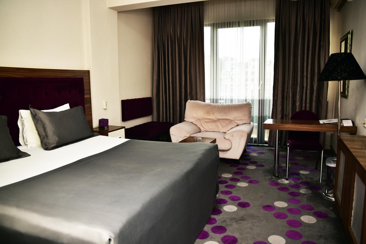 Hande Hotel Mustafakemalpasa ภายนอก รูปภาพ