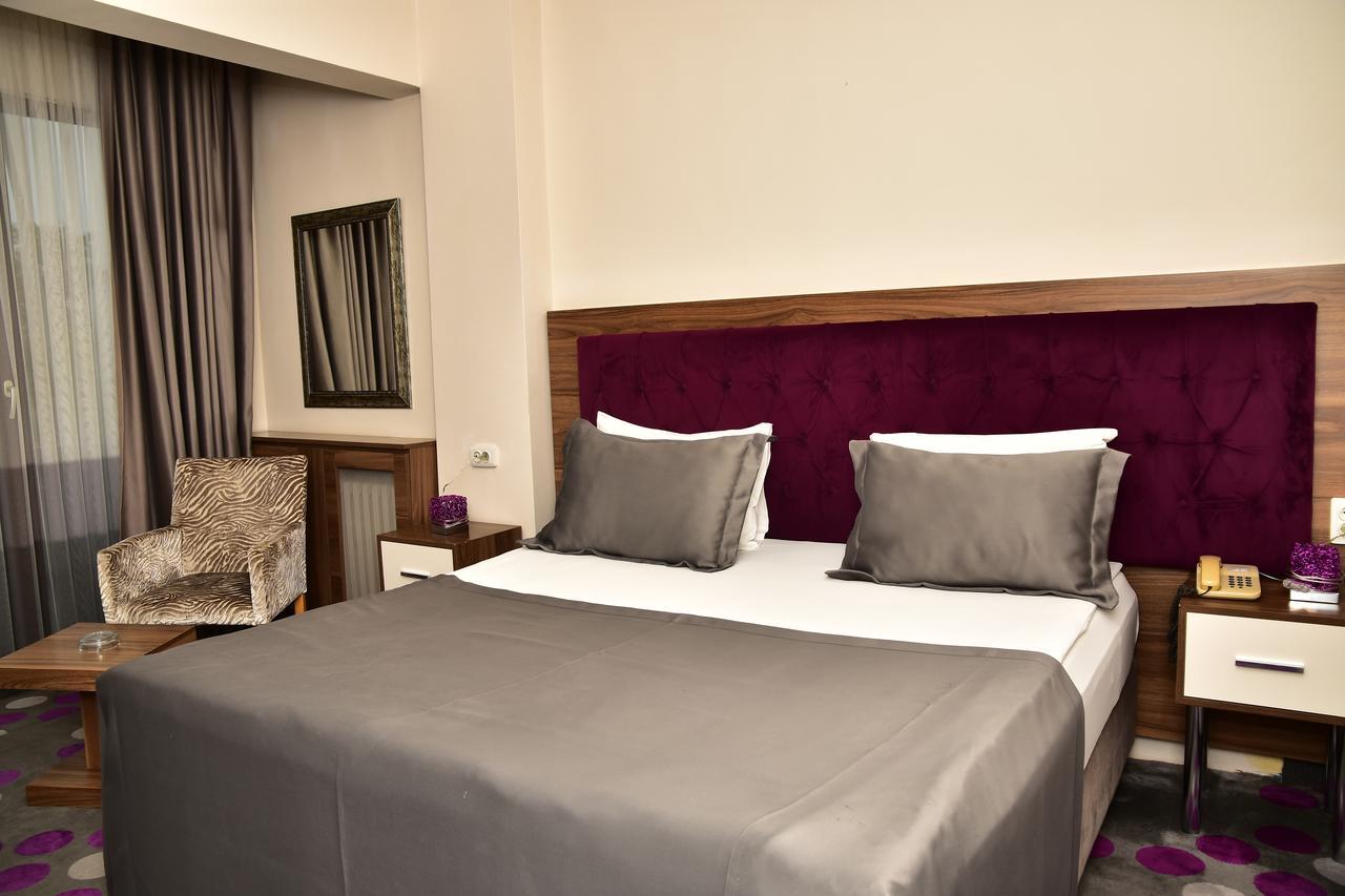 Hande Hotel Mustafakemalpasa ภายนอก รูปภาพ